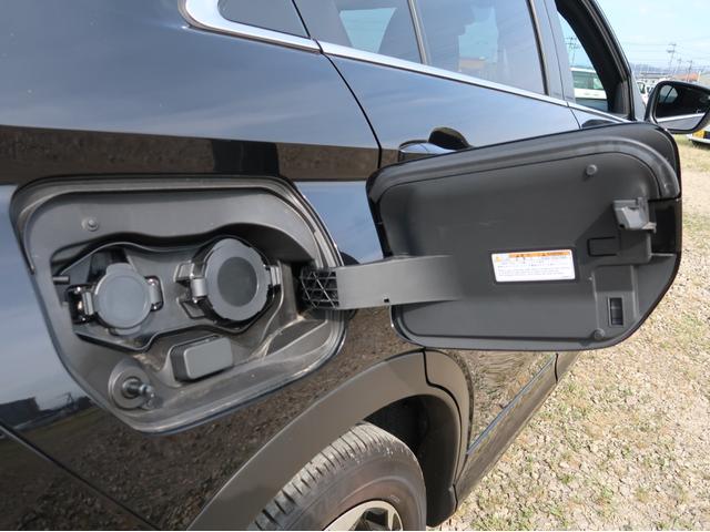 エクリプスクロスＰＨＥＶ Ｐ　４ＷＤ　プラグインハイブリッド　試乗車ＵＰ（レンタカー登録）電動パノラマサンル－フ　駆動用バッテリー容量残９４％　電気温水式ヒーター　電動リヤゲ－ト　純正スマートフォン連携ナビ　全方位カメラ　ＥＴＣ（33枚目）