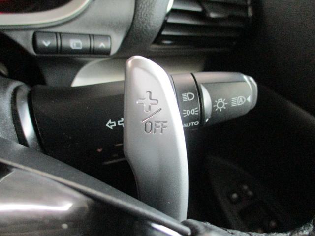 エクリプスクロスＰＨＥＶ Ｐ　試乗車　電気温水ＨＴ　サンルーフ　ナビ　全方位カメラ　駆動用バッテリー容量残９０　レーダークルコン　電動リヤゲート　パワーシート　後側方車両検知警報機能　ルーフレール　ＡＣ１００Ｖ電源１５００Ｗ給電（44枚目）