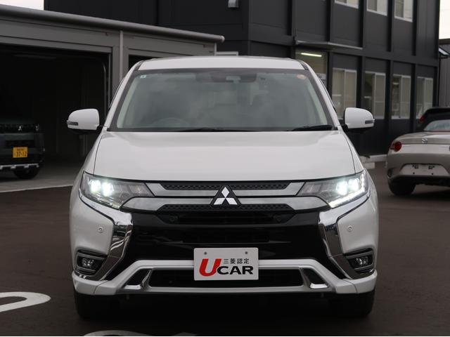 アウトランダーＰＨＥＶ Ｇ　禁煙　電気温水式ヒーター　後側方車両検知　ナビ　後席モニター　ワンオーナー　駆動用バッテリー容量残７８％　シートハンドルヒーター　パワーシート　オートマチックハイビーム　ＡＣ１００Ｖ電源１５００Ｗ給電（56枚目）
