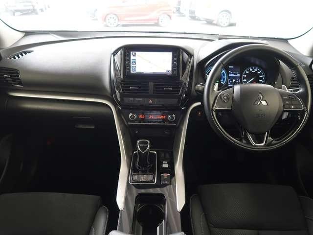 エクリプスクロスＰＨＥＶ Ｇ　禁煙　残存８９　ワンオ－ナ－　純正ナビ　リヤカメラ　電動ブレーキ（オートホールド）　レーダークルーズコントロール　前席シートヒーター　ハンドルヒーター　１５００Ｗ給電ＡＣ１００Ｖ電源　オートハイビーム（3枚目）