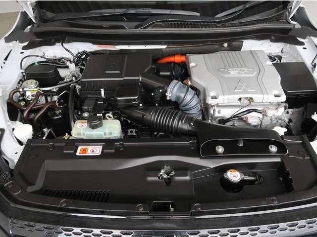 エクリプスクロスＰＨＥＶ Ｇ　禁煙　残存８９　ワンオ－ナ－　純正ナビ　リヤカメラ　電動ブレーキ（オートホールド）　レーダークルーズコントロール　前席シートヒーター　ハンドルヒーター　１５００Ｗ給電ＡＣ１００Ｖ電源　オートハイビーム（8枚目）