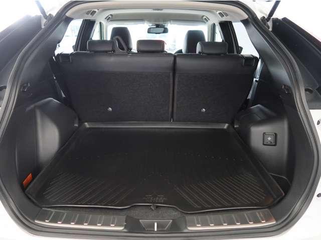 エクリプスクロスＰＨＥＶ Ｇ　禁煙　残存８９　ワンオ－ナ－　純正ナビ　リヤカメラ　電動ブレーキ（オートホールド）　レーダークルーズコントロール　前席シートヒーター　ハンドルヒーター　１５００Ｗ給電ＡＣ１００Ｖ電源　オートハイビーム（13枚目）
