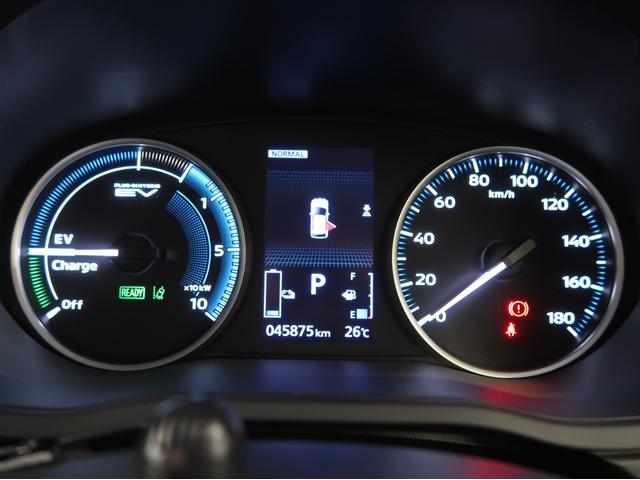 エクリプスクロスＰＨＥＶ Ｇ　禁煙　残存８９　ワンオ－ナ－　純正ナビ　リヤカメラ　電動ブレーキ（オートホールド）　レーダークルーズコントロール　前席シートヒーター　ハンドルヒーター　１５００Ｗ給電ＡＣ１００Ｖ電源　オートハイビーム（27枚目）