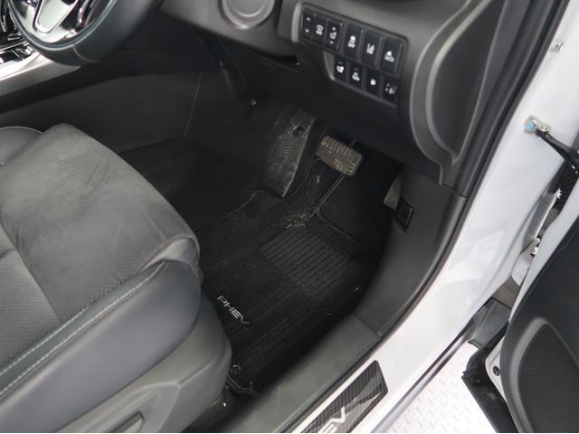 エクリプスクロスＰＨＥＶ Ｇ　禁煙　残存８９　ワンオ－ナ－　純正ナビ　リヤカメラ　電動ブレーキ（オートホールド）　レーダークルーズコントロール　前席シートヒーター　ハンドルヒーター　１５００Ｗ給電ＡＣ１００Ｖ電源　オートハイビーム（41枚目）