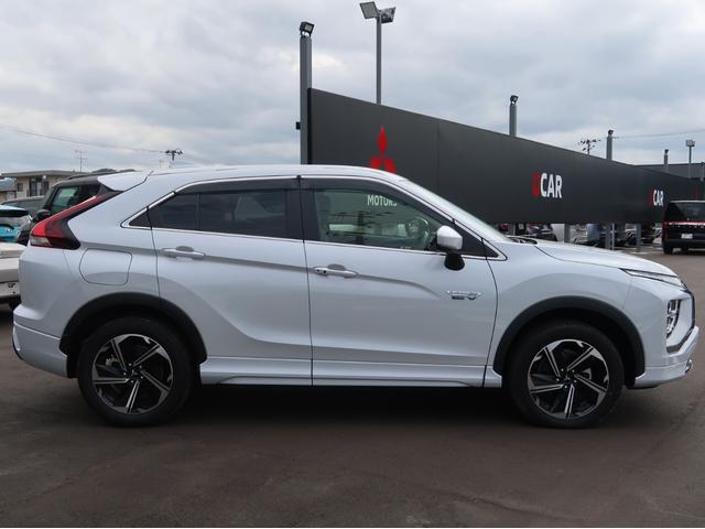 エクリプスクロスＰＨＥＶ Ｇ　禁煙　残存８９　ワンオ－ナ－　純正ナビ　リヤカメラ　電動ブレーキ（オートホールド）　レーダークルーズコントロール　前席シートヒーター　ハンドルヒーター　１５００Ｗ給電ＡＣ１００Ｖ電源　オートハイビーム（61枚目）