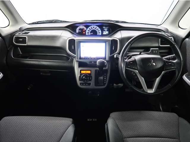 デリカD:2 ハイブリッドMZ 全方位カメラパッケージ 禁煙 純正ナビ 衝突軽減B 踏み間違い防止 両側電動スライドドア ワンオーナー ロールサンシェード テーブル 1年間走行距離無制限中古車保証 アイドリングストップ Bluetooth シートヒータ-(3枚目)