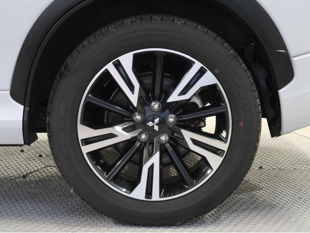 助手席側リヤタイヤです。