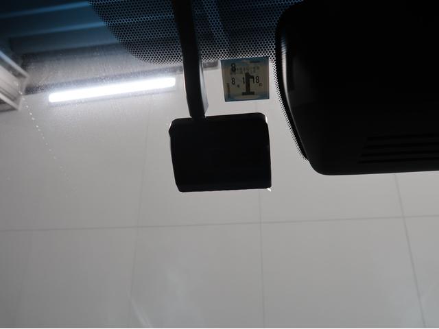 デリカD:5 P 電動サイドステップ 11型ナビ全方位カメラ HDMI ETC2.0 禁煙 後退時後側方車両検知警報機能 シートヒーターハンドルヒーター 電動リヤゲート 衝突被害軽減ブレーキ 車線逸脱警報誤発進抑制機能(24枚目)