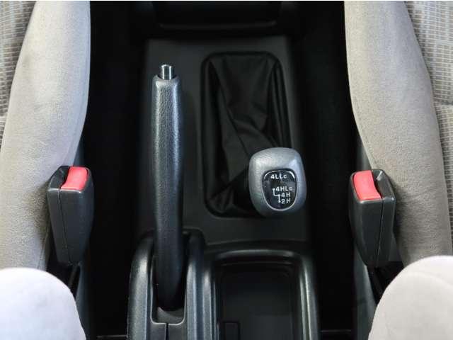 パジェロイオ ＴＲ　禁煙　ナルディステアリング　フォグランプ（5枚目）