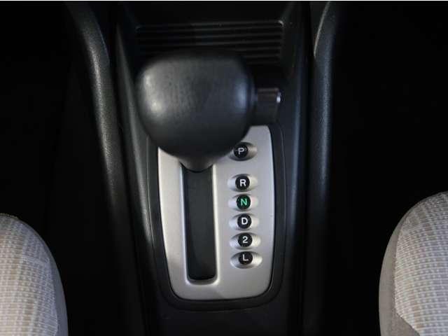 パジェロイオ ＴＲ　禁煙　ナルディステアリング　フォグランプ（9枚目）