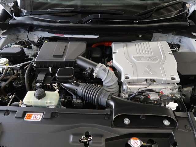 エクリプスクロスPHEV P バッテリー容量90 純正ナビ全方位カメラ キ-パ-コ-ト レーダークルーズ オートハイビーム シートハンドルヒーター 1500W給電AC100V電源 リモートコントロール 電動リヤゲート 禁煙 試乗車(8枚目)