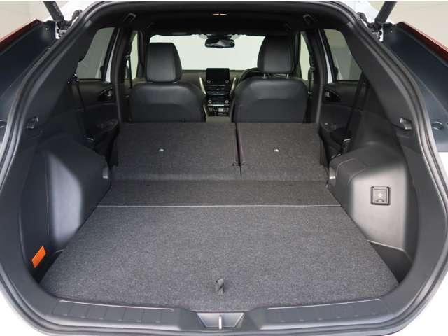 エクリプスクロスPHEV P バッテリー容量90 純正ナビ全方位カメラ キ-パ-コ-ト レーダークルーズ オートハイビーム シートハンドルヒーター 1500W給電AC100V電源 リモートコントロール 電動リヤゲート 禁煙 試乗車(13枚目)