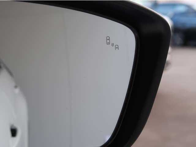 エクリプスクロスPHEV P バッテリー容量90 純正ナビ全方位カメラ キ-パ-コ-ト レーダークルーズ オートハイビーム シートハンドルヒーター 1500W給電AC100V電源 リモートコントロール 電動リヤゲート 禁煙 試乗車(19枚目)