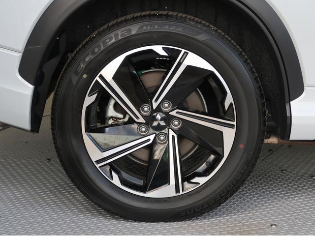 エクリプスクロスPHEV P バッテリー容量90 純正ナビ全方位カメラ キ-パ-コ-ト レーダークルーズ オートハイビーム シートハンドルヒーター 1500W給電AC100V電源 リモートコントロール 電動リヤゲート 禁煙 試乗車(34枚目)