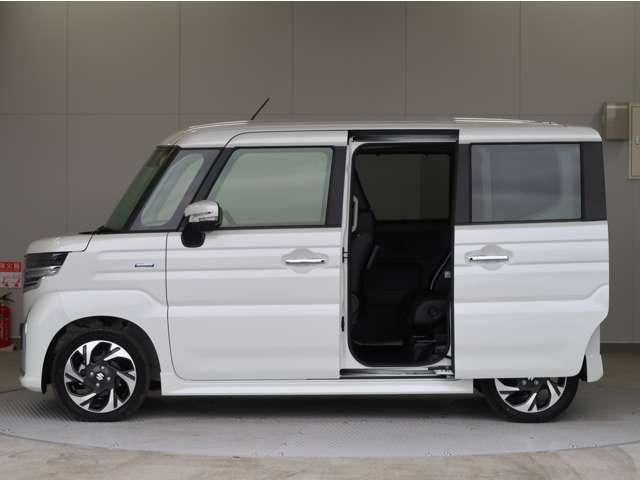 スペーシアカスタム ハイブリッドXSターボ 2WD 全方位カメラ付純正ナビ スズキコネクト対応 禁煙 フルセグTV サーキュレーター 電動パーキングブレーキ 両側電動スライドドア レーダークルーズ LEDヘッドライト 軽自動車 車両状態評価5点(20枚目)