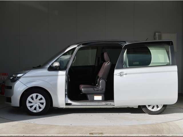 スペイド Ｙ　２ＷＤ　禁煙　純正ナビ　助手席側スライドドア（4枚目）