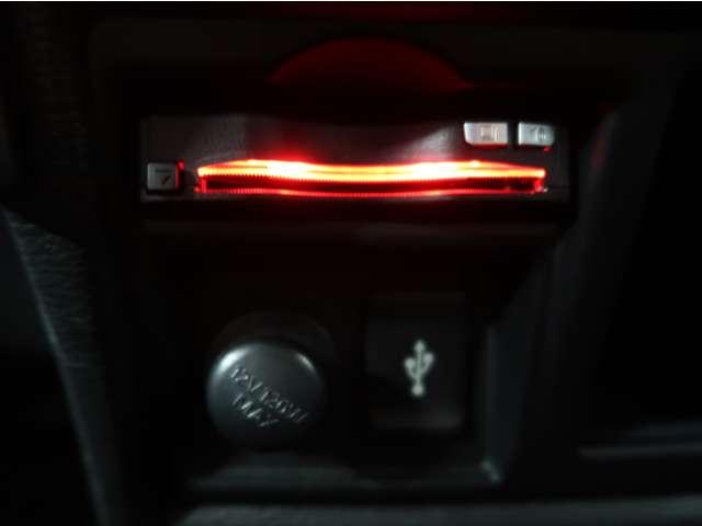 デリカD:5 G パワーパッケージ 禁煙 電動ステップ 10.1型純正ナビ 全方位カメラ 社有車(レンタカー登録) ETC2.0 電動リヤゲート シート・ハンドルヒーター 車線逸脱警報機能 オートハイビーム1年間走行距離無制限認定保証(7枚目)