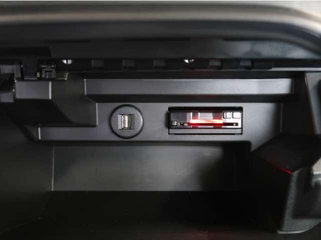 デリカＤ：２ カスタムハイブリッドＭＶ　全方位カメラパッケージ　禁煙　楽ナビ　両側電動スライドドア衝突防止（7枚目）