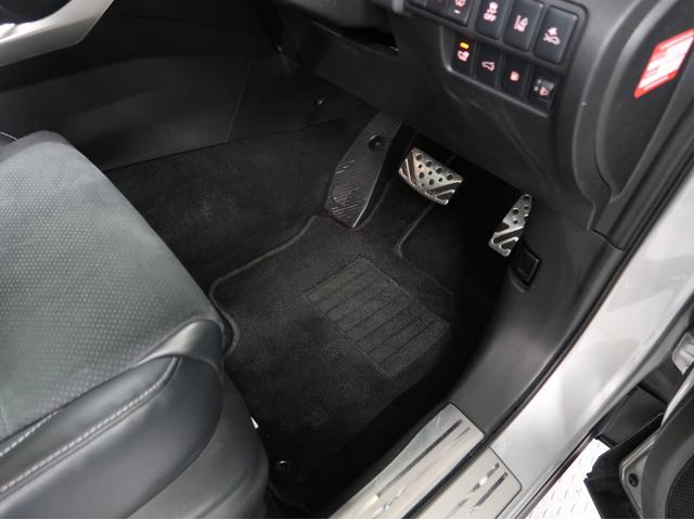 エクリプスクロスPHEV P 容量90 パノラマサンルーフ 電気温水ヒータ(58枚目)