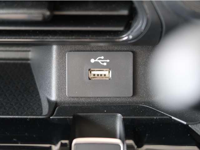 eKクロス EV G 禁煙 バッテリー容量残100 純正9型ナビ全方(9枚目)