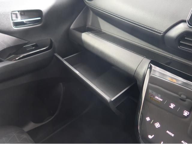 eKクロス EV G 禁煙 バッテリー容量残100 純正9型ナビ全方(32枚目)