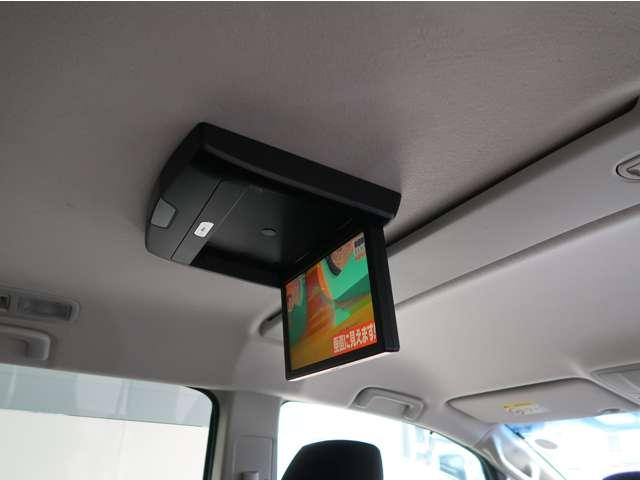 デリカD:5 オールブラックスエディション 禁煙車 特別仕様車 楽ナビ 後席モニター ブラックグリル 全方位カメラ Bluetooth シートヒーター 電動リヤゲート 寒冷地仕様 衝突軽減ブレーキ レーダークルーズコントロール 車線逸脱警報機能(3枚目)