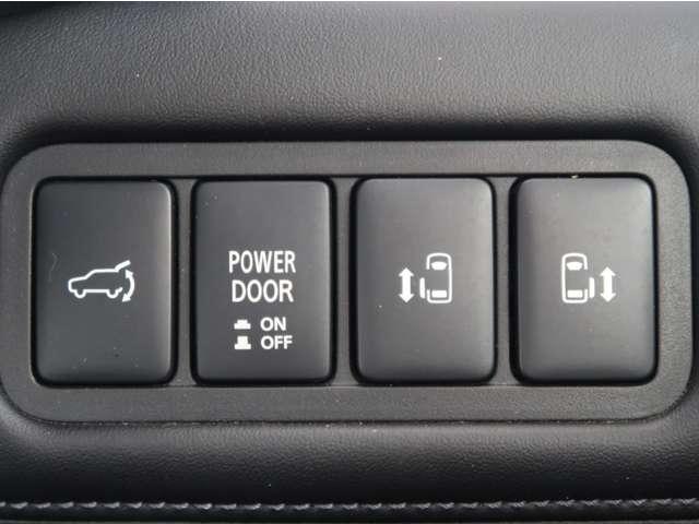 デリカD:5 オールブラックスエディション 禁煙車 特別仕様車 楽ナビ 後席モニター ブラックグリル 全方位カメラ Bluetooth シートヒーター 電動リヤゲート 寒冷地仕様 衝突軽減ブレーキ レーダークルーズコントロール 車線逸脱警報機能(7枚目)