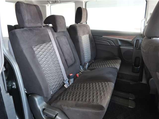 デリカD:5 オールブラックスエディション 禁煙車 特別仕様車 楽ナビ 後席モニター ブラックグリル 全方位カメラ Bluetooth シートヒーター 電動リヤゲート 寒冷地仕様 衝突軽減ブレーキ レーダークルーズコントロール 車線逸脱警報機能(10枚目)