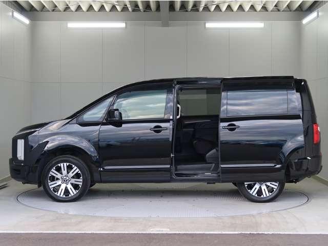 デリカD:5 オールブラックスエディション 禁煙車 特別仕様車 楽ナビ 後席モニター ブラックグリル 全方位カメラ Bluetooth シートヒーター 電動リヤゲート 寒冷地仕様 衝突軽減ブレーキ レーダークルーズコントロール 車線逸脱警報機能(19枚目)