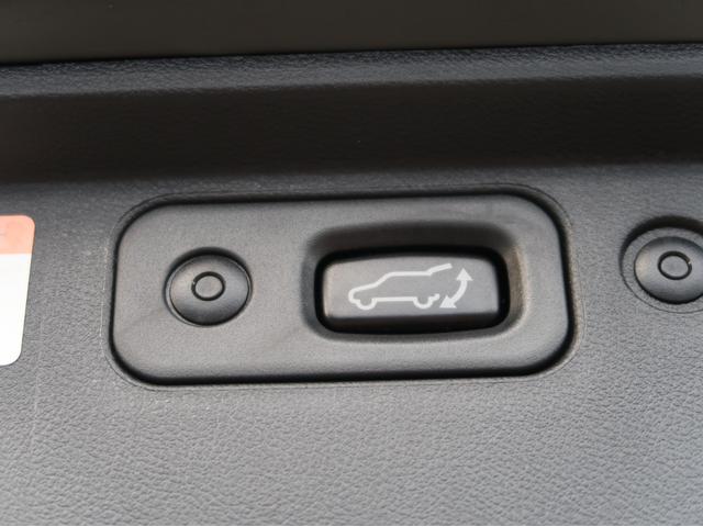 デリカD:5 オールブラックスエディション 禁煙車 特別仕様車 楽ナビ 後席モニター ブラックグリル 全方位カメラ Bluetooth シートヒーター 電動リヤゲート 寒冷地仕様 衝突軽減ブレーキ レーダークルーズコントロール 車線逸脱警報機能(67枚目)