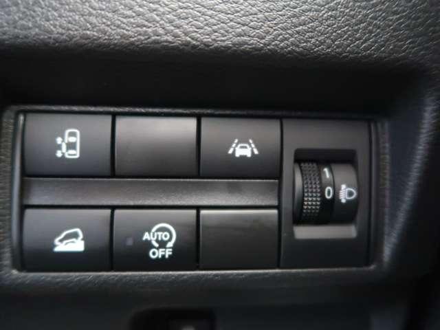 デリカミニ T 試乗車 ダイヤモンドキーパーコーティング 両側スライドドア助手席側電動 シートヒーター 寒冷地仕様 3年間走行距離無制限三菱認定中古車保証 純正CDラジオ 衝突被害軽減ブレーキ 踏み間違い防止 禁煙車(6枚目)