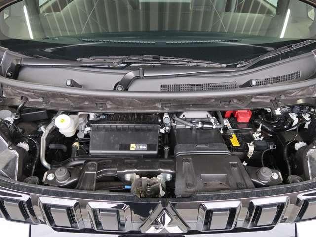 デリカミニ T 試乗車 ダイヤモンドキーパーコーティング 両側スライドドア助手席側電動 シートヒーター 寒冷地仕様 3年間走行距離無制限三菱認定中古車保証 純正CDラジオ 衝突被害軽減ブレーキ 踏み間違い防止 禁煙車(8枚目)