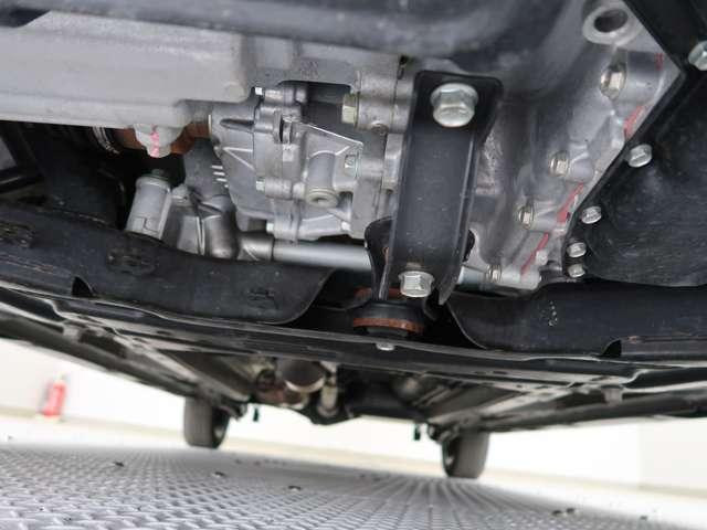 デリカミニ T 試乗車 ダイヤモンドキーパーコーティング 両側スライドドア助手席側電動 シートヒーター 寒冷地仕様 3年間走行距離無制限三菱認定中古車保証 純正CDラジオ 衝突被害軽減ブレーキ 踏み間違い防止 禁煙車(13枚目)