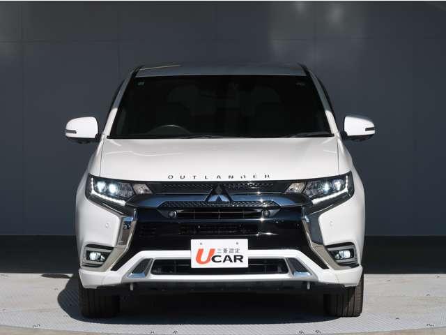 アウトランダーＰＨＥＶ Ｇプレミアムパッケージ　禁煙車　バッテリー残８４．６％　１５００Ｗ給電ＡＣ１００Ｖ　本革　ワンオーナー　スマホ連携純正ナビ　全方位カメラ　三菱リモートコントロール　シートヒーター　ハンドルヒーター　電動シート　電動リヤゲート（18枚目）