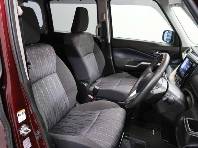 ソリオ ハイブリッドＭＺ　２ＷＤ　禁煙車　純正ナビ　全方位カメラ　両側電動スライドドア　シートヒーター　衝突被害軽減ブレーキ　車線逸脱警報機能　レーダークルーズコントロール　アイドリングストップ　スマートキー２個　フォグランプ（10枚目）