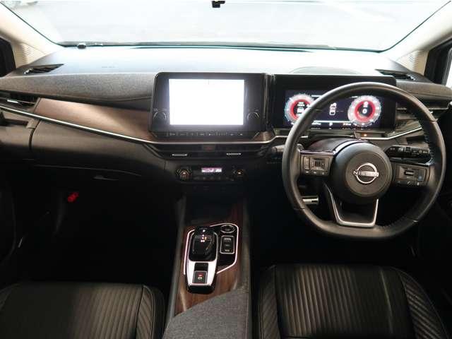 オーラ Ｇ　レザーエディション　２ＷＤ　禁煙車　純正ナビ　全方位カメラ　プロパイロット　ＢＯＳＥスピーカー　ＨＤＭＩ　ＥＴＣ２．０　前後ドライブレコーダー　本革　アイドリングストップ　後側方車両検知警報機能　車両状態評価４．５点（2枚目）