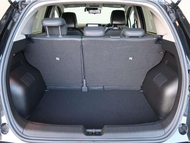 オーラ Ｇ　レザーエディション　２ＷＤ　禁煙車　純正ナビ　全方位カメラ　プロパイロット　ＢＯＳＥスピーカー　ＨＤＭＩ　ＥＴＣ２．０　前後ドライブレコーダー　本革　アイドリングストップ　後側方車両検知警報機能　車両状態評価４．５点（11枚目）