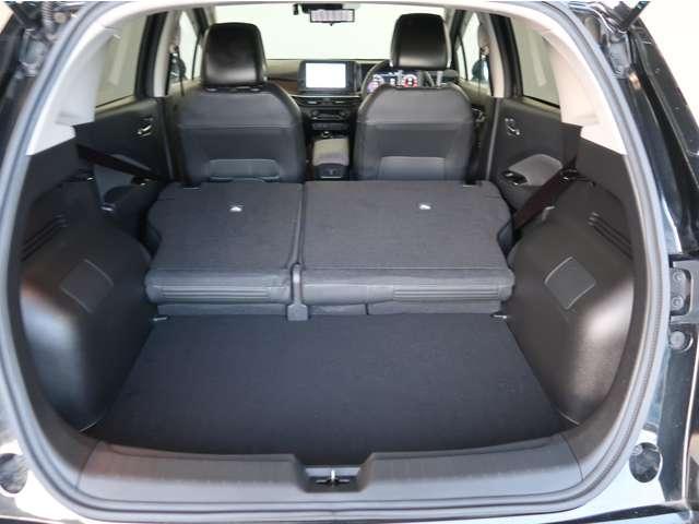 オーラ Ｇ　レザーエディション　２ＷＤ　禁煙車　純正ナビ　全方位カメラ　プロパイロット　ＢＯＳＥスピーカー　ＨＤＭＩ　ＥＴＣ２．０　前後ドライブレコーダー　本革　アイドリングストップ　後側方車両検知警報機能　車両状態評価４．５点（12枚目）