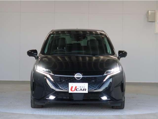 オーラ Ｇ　レザーエディション　２ＷＤ　禁煙車　純正ナビ　全方位カメラ　プロパイロット　ＢＯＳＥスピーカー　ＨＤＭＩ　ＥＴＣ２．０　前後ドライブレコーダー　本革　アイドリングストップ　後側方車両検知警報機能　車両状態評価４．５点（16枚目）