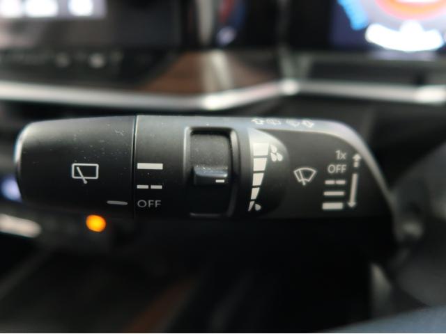 オーラ Ｇ　レザーエディション　２ＷＤ　禁煙車　純正ナビ　全方位カメラ　プロパイロット　ＢＯＳＥスピーカー　ＨＤＭＩ　ＥＴＣ２．０　前後ドライブレコーダー　本革　アイドリングストップ　後側方車両検知警報機能　車両状態評価４．５点（25枚目）