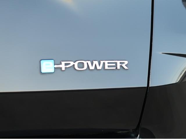 オーラ Ｇ　レザーエディション　２ＷＤ　禁煙車　純正ナビ　全方位カメラ　プロパイロット　ＢＯＳＥスピーカー　ＨＤＭＩ　ＥＴＣ２．０　前後ドライブレコーダー　本革　アイドリングストップ　後側方車両検知警報機能　車両状態評価４．５点（54枚目）