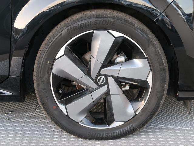 オーラ Ｇ　レザーエディション　２ＷＤ　禁煙車　純正ナビ　全方位カメラ　プロパイロット　ＢＯＳＥスピーカー　ＨＤＭＩ　ＥＴＣ２．０　前後ドライブレコーダー　本革　アイドリングストップ　後側方車両検知警報機能　車両状態評価４．５点（56枚目）