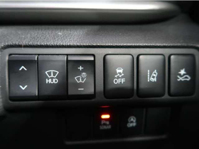 エクリプスクロス G 禁煙車 楽ナビ バックカメラ 後退時・後側方車両検知警報機能 ワンオーナー レーダークルーズコントロール ルーフレール 前後踏み間違い防止 車線逸脱警報機能 衝突被害軽減ブレーキ パーキングセンサー(4枚目)