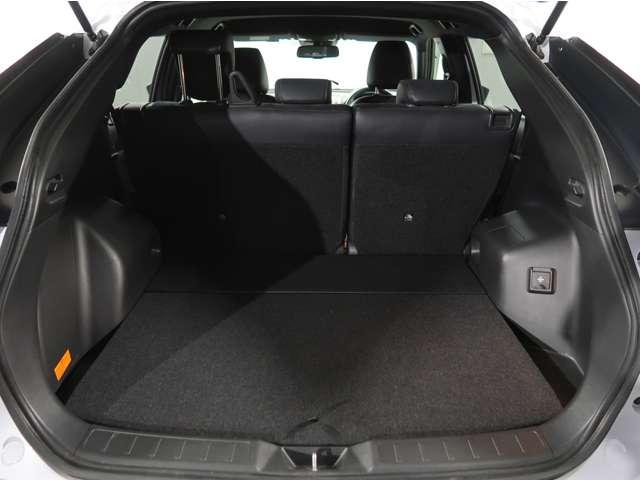 エクリプスクロスＰＨＥＶ Ｐ　駆動用バッテリー容量残９２％　禁煙車　純正ナビ　全方位カメラ　　ワンオーナー　シートヒーター　２０２５年製夏タイヤ（ＴＯＹＯ）前後ドラレコ　後退時・後側方車両検知警報機能　レーダークルーズコントロール（12枚目）