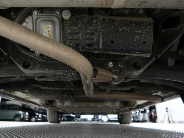 エクリプスクロスＰＨＥＶ Ｐ　駆動用バッテリー容量残９２％　禁煙車　純正ナビ　全方位カメラ　　ワンオーナー　シートヒーター　２０２５年製夏タイヤ（ＴＯＹＯ）前後ドラレコ　後退時・後側方車両検知警報機能　レーダークルーズコントロール（14枚目）