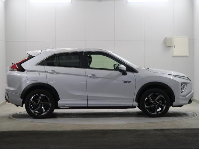 エクリプスクロスＰＨＥＶ Ｐ　駆動用バッテリー容量残９２％　禁煙車　純正ナビ　全方位カメラ　　ワンオーナー　シートヒーター　２０２５年製夏タイヤ（ＴＯＹＯ）前後ドラレコ　後退時・後側方車両検知警報機能　レーダークルーズコントロール（65枚目）