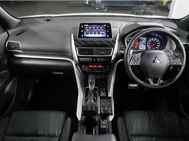 エクリプスクロス ブラックエディション 禁煙車 ディスプレーオーディオ ワンオーナー シートヒーター 後退時・後側方車両検知警報機能 衝突被害軽減ブレーキ 車線逸脱警報 レーダークルーズコントロール ルーフレール オートマチックハイビーム(2枚目)