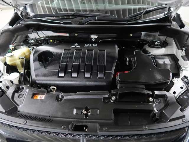 エクリプスクロス ブラックエディション 禁煙車 ディスプレーオーディオ ワンオーナー シートヒーター 後退時・後側方車両検知警報機能 衝突被害軽減ブレーキ 車線逸脱警報 レーダークルーズコントロール ルーフレール オートマチックハイビーム(9枚目)