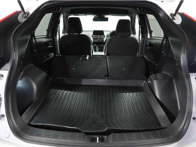 エクリプスクロス ブラックエディション 禁煙車 ディスプレーオーディオ ワンオーナー シートヒーター 後退時・後側方車両検知警報機能 衝突被害軽減ブレーキ 車線逸脱警報 レーダークルーズコントロール ルーフレール オートマチックハイビーム(14枚目)