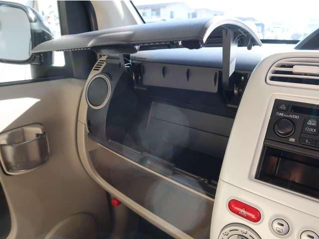 ｅＫワゴン Ｇ　禁煙車　シートヒーター　ワンオーナー　純正ＣＤ　車両状態評価４．５点　１年間走行距離無制限三菱認定中古車保証（延長可）　キーレス　フロアマット　ドアバイザー　軽自動車　電動格納ドアミラー　リヤワイパー（9枚目）